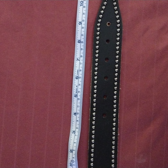 Banana Republic Leather Studded Belt EUC Size Extra Large - Picture 5 of 8
